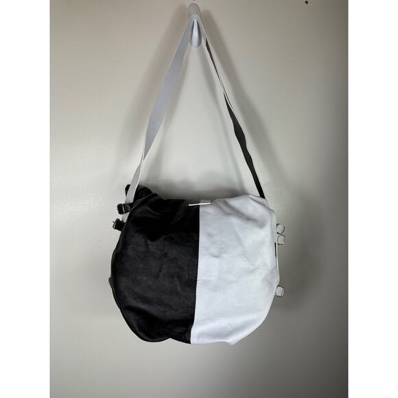 Dolce & Gabbana Black and White Bag - Picture 2 of 16